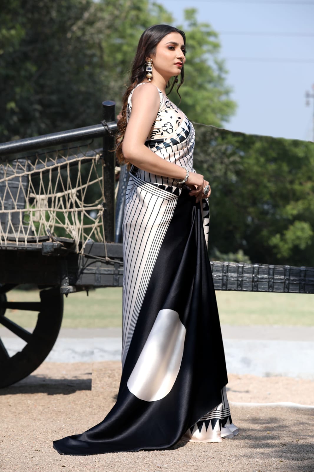 BLACK AND OFFWHITE COLOR SAREE