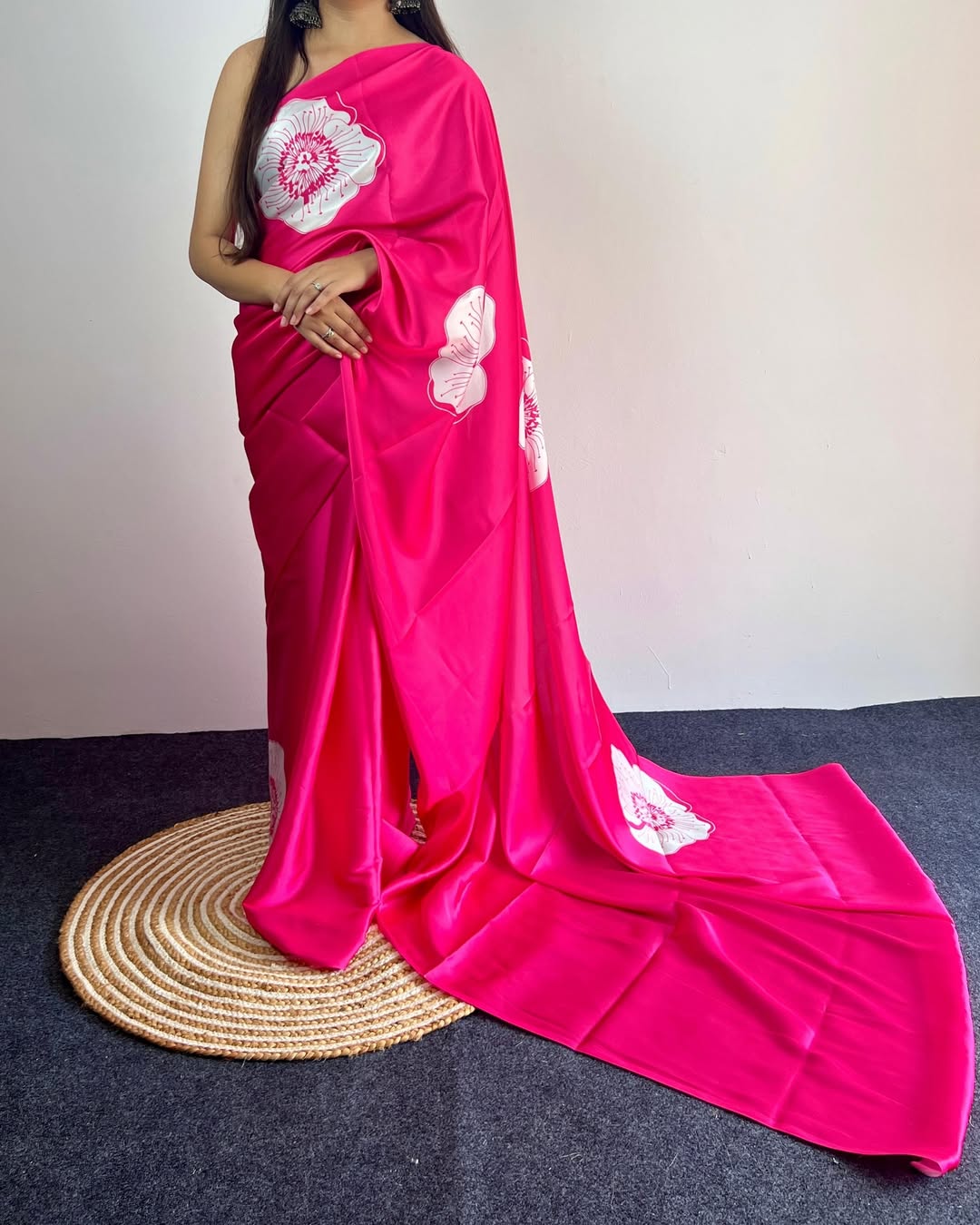 ATTRACTIVE FLOWER SAREE