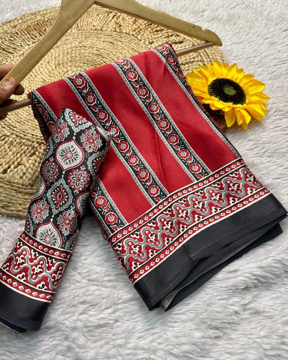 ATTRACTIVE BLACK RED LINING SAREE WITH AJRAKH PALLUU